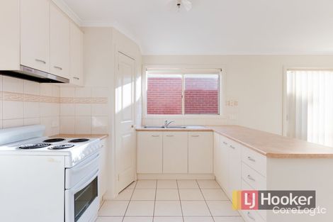 Property photo of 5/21 Merrijig Avenue Cranbourne VIC 3977