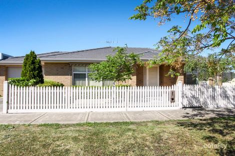 Property photo of 18 Greenhills Drive Kurunjang VIC 3337