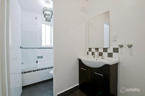 Property photo of 8/6-10 Farnham Court Flemington VIC 3031