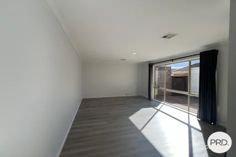 Property photo of 2/8 Frederick Street Crestwood NSW 2620