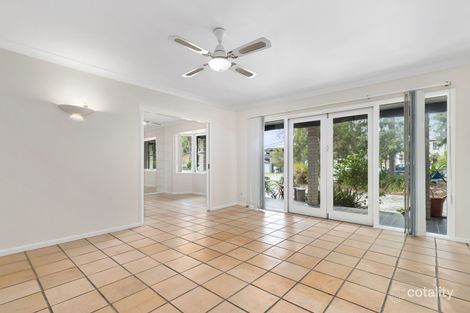 Property photo of 39 St George Crescent Sandy Point NSW 2172