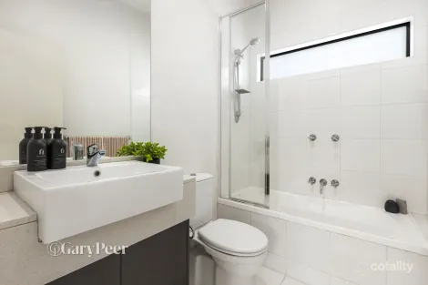 Property photo of 10/321 Orrong Road St Kilda East VIC 3183
