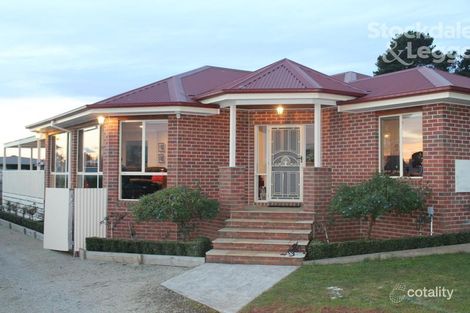 Property photo of 17 Davey Drive Drouin VIC 3818