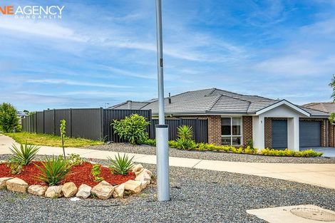 Property photo of 1 Laffan Street Coombs ACT 2611