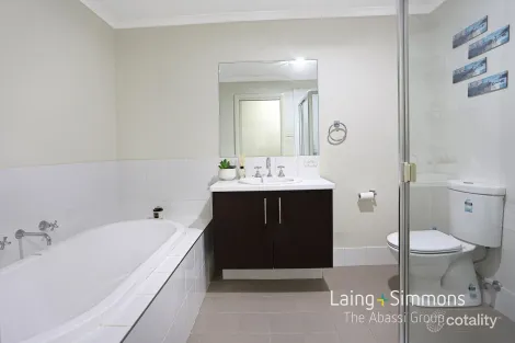 Property photo of 53 Taradale Drive Ropes Crossing NSW 2760