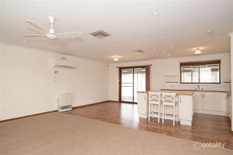 Property photo of 14 Semillon Grove Mount Clear VIC 3350