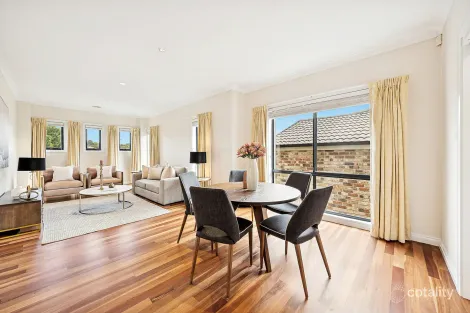 Property photo of 8 Margany Close Ngunnawal ACT 2913