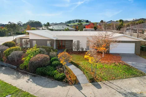 Property photo of 2 Willandra Circuit Warragul VIC 3820