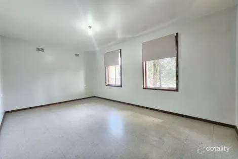 Property photo of 3 Ponds Way Airds NSW 2560