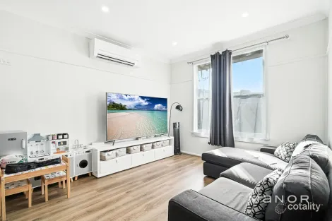 Property photo of 3 Rae Street Seven Hills NSW 2147