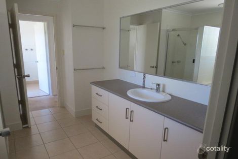 Property photo of 7 Wren Court Emerald QLD 4720