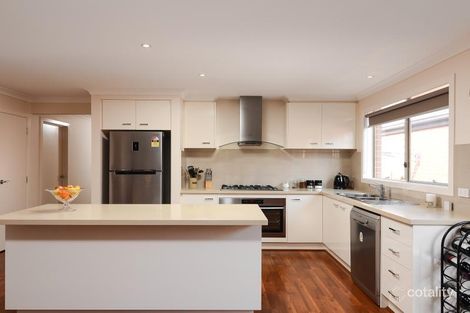 Property photo of 16 Murgese Circuit Clyde North VIC 3978