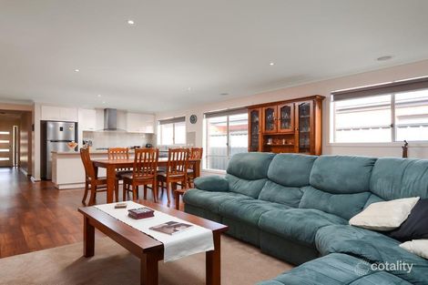 Property photo of 16 Murgese Circuit Clyde North VIC 3978