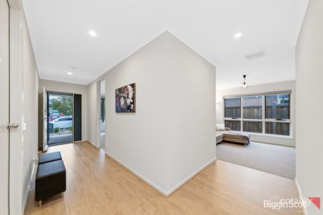 Property photo of 5 Nebula Crescent Mickleham VIC 3064