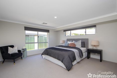 Property photo of 15 Monarch Way Wattle Grove WA 6107