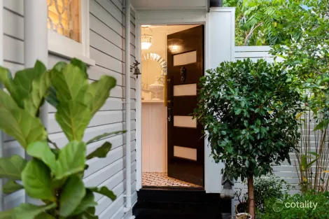 Property photo of 84 Newman Avenue Camp Hill QLD 4152