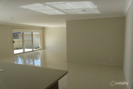 Property photo of 33 James Foster Drive Black Head NSW 2430