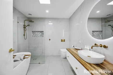 Property photo of 7 London Way Kingston TAS 7050