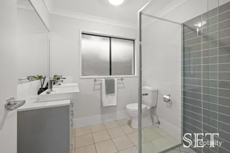 Property photo of 15 Charles Street Birkdale QLD 4159