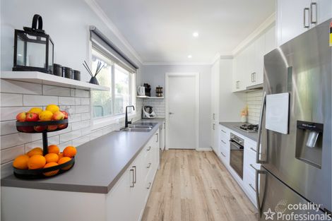 Property photo of 32 Shirley Crescent Woori Yallock VIC 3139