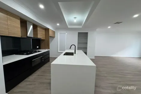 43 Anghor Dr, Fraser Rise, VIC 3336