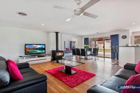 Property photo of 3 Crimmins Way Kilmore VIC 3764