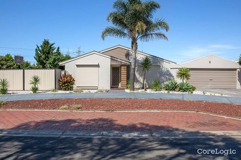 Property photo of 3 Penola Close St Albans VIC 3021