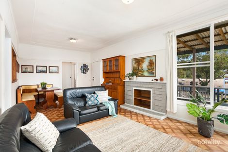 Property photo of 61 Farmborough Road Unanderra NSW 2526
