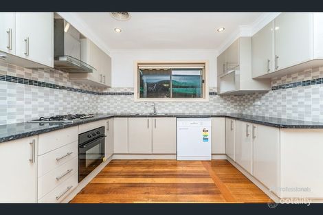 Property photo of 24 Field Street Craigieburn VIC 3064