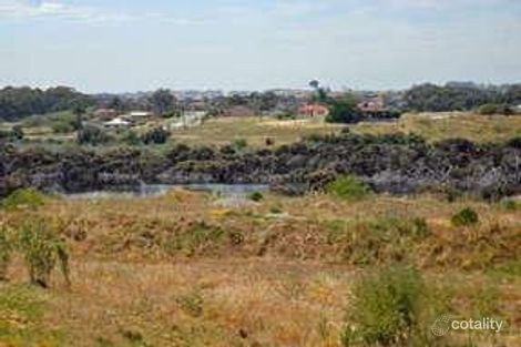 Property photo of 15 Nemagold Grove Coogee WA 6166