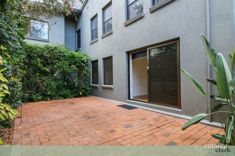 Property photo of 2/41 Eveleigh Street Wooloowin QLD 4030