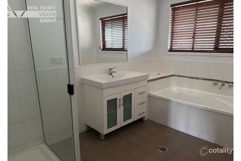 Property photo of 1/40 Mayfair Drive Emerald QLD 4720