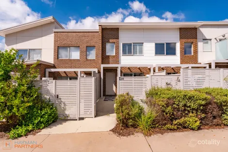 Property photo of 28/21 Bakewell Street Coombs ACT 2611