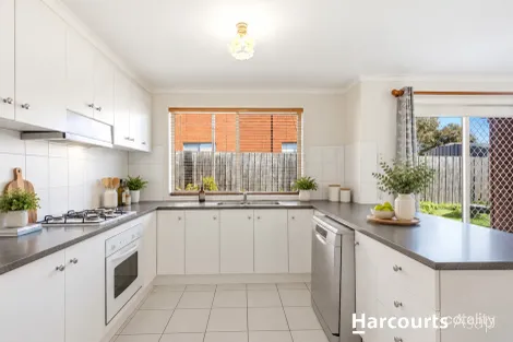 Property photo of 22 Linmac Drive Hampton Park VIC 3976