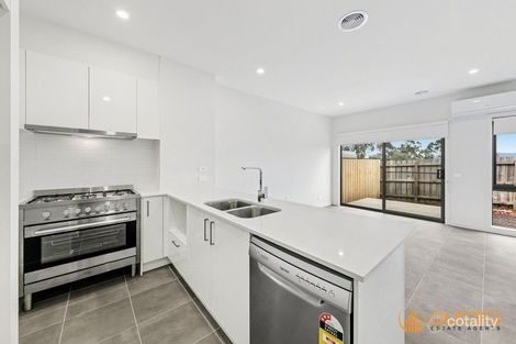 Property photo of 7/16 Sylvanwood Crescent Narre Warren VIC 3805