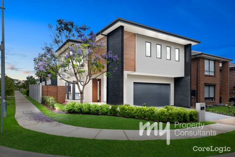 Property photo of 5 Golding Way Gledswood Hills NSW 2557