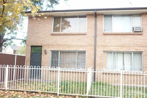 Property photo of 1/2-6 Waterside Crescent Carramar NSW 2163