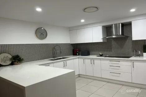 Property photo of 3/8A Spinnaker Drive Sandstone Point QLD 4511