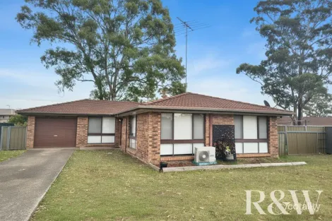 10 Magyar Pl, Oakhurst, NSW 2761