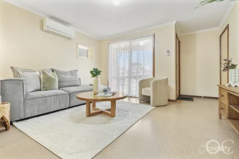 Property photo of 10 Lorne Crescent Huntfield Heights SA 5163