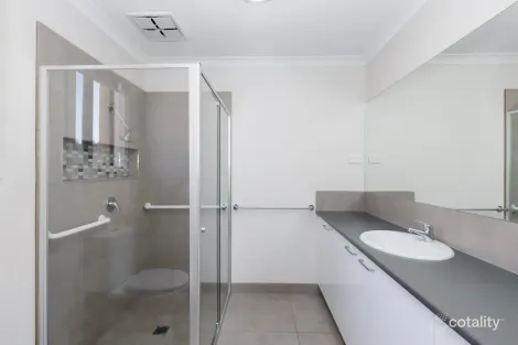 Property photo of 25 Abbey Close Eaglehawk VIC 3556