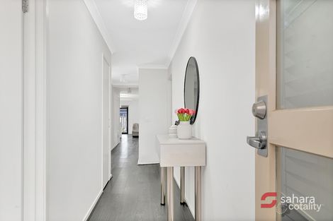Property photo of 21 Solar Way Mickleham VIC 3064