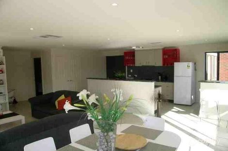 Property photo of 10 Verbena Terrace Epsom VIC 3551