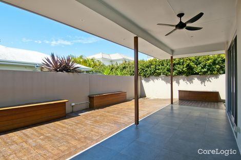 Property photo of 9 Rhodium Crescent Hope Island QLD 4212