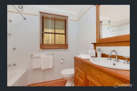 Property photo of 106 Malcolm Street Hawthorne QLD 4171