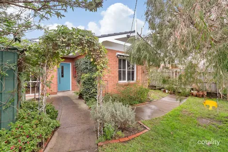 Property photo of 12 Michael Court Seaford VIC 3198