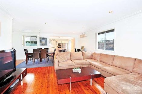 6 Kimpton Pl, Wyoming, NSW 2250