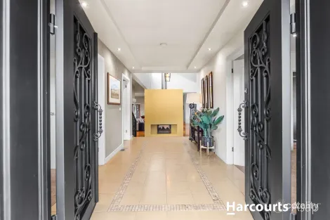 Property photo of 5 Sheldon Drive Berwick VIC 3806