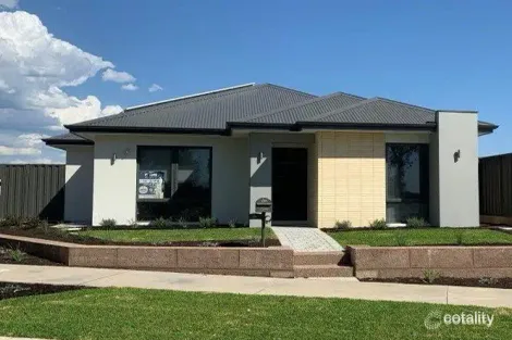 18 Berckelman Cct, South Guildford, WA 6055