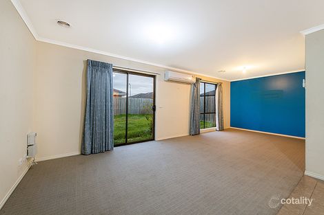 Property photo of 8 Danae Place Cranbourne West VIC 3977